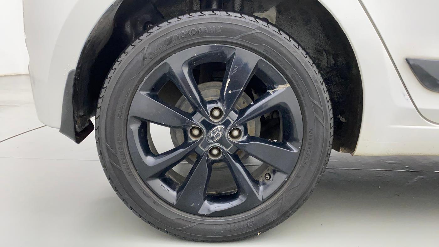 2015 Hyundai Elite i20 1.4 CRDI ASTA (O), Diesel, Manual, 60,205 km, Right Rear Wheel