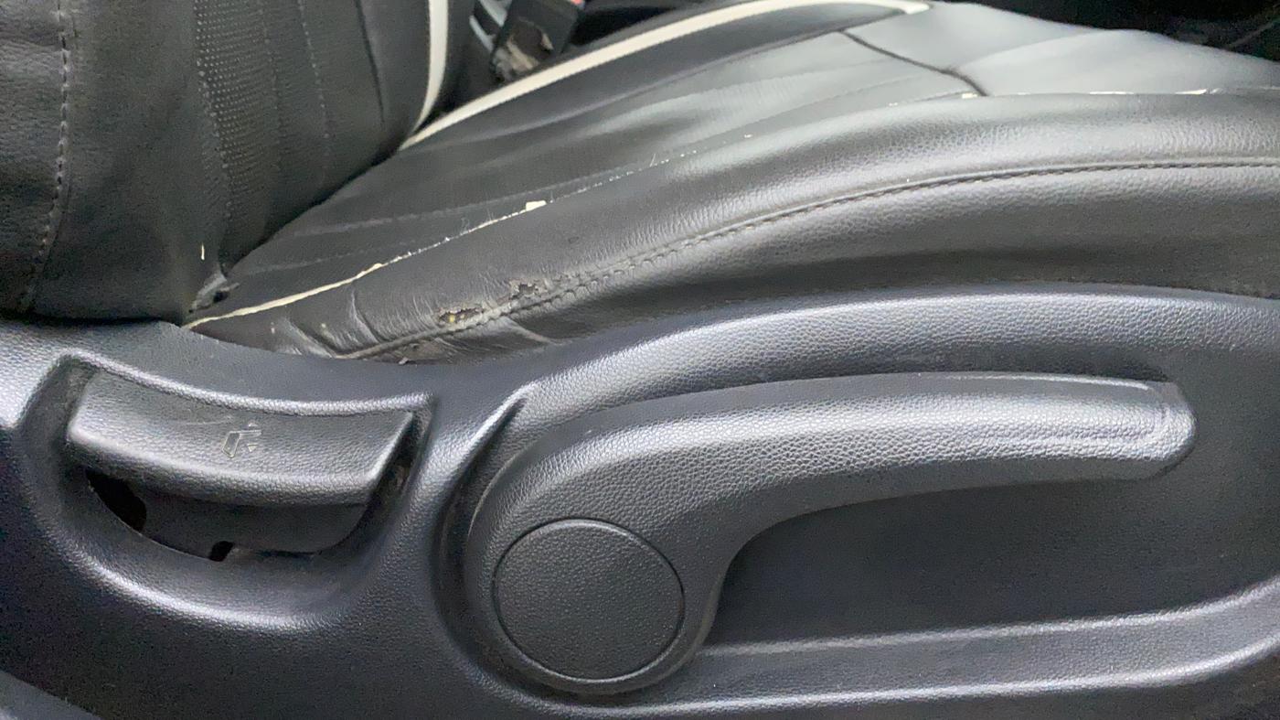 2015 Hyundai Elite i20 1.4 CRDI ASTA (O), Diesel, Manual, 60,205 km, Driver Side Adjustment Panel