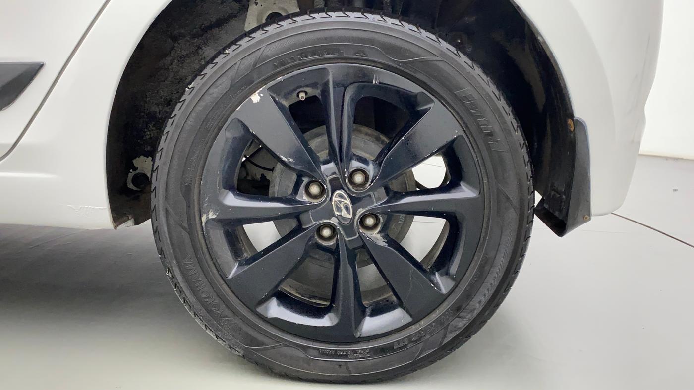 2015 Hyundai Elite i20 1.4 CRDI ASTA (O), Diesel, Manual, 60,205 km, Left Rear Wheel
