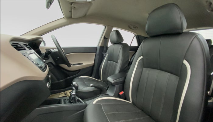 2015 Hyundai Elite i20 1.4 CRDI ASTA (O), Diesel, Manual, 60,205 km, Right Side Front Door Cabin