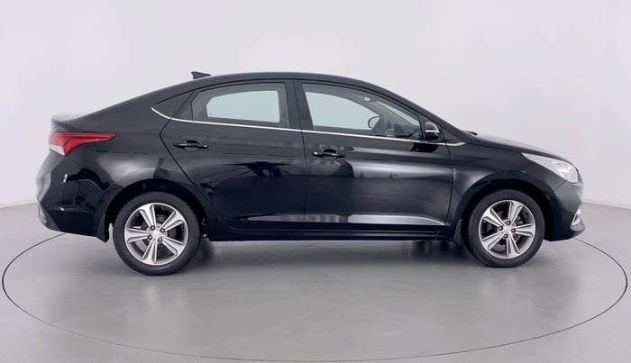 2018 Hyundai Verna 1.6 CRDI SX, Diesel, Manual, 30,359 km, Right Side View