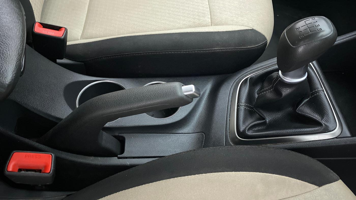 2018 Hyundai Verna 1.6 CRDI SX, Diesel, Manual, 30,359 km, Gear Lever
