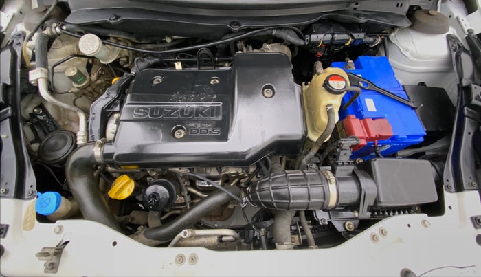 2013 Maruti Swift VDI, Diesel, Manual, 44,253 km, Open Bonet