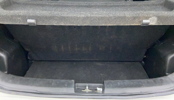 2013 Maruti Swift VDI, Diesel, Manual, 44,253 km, Boot Inside