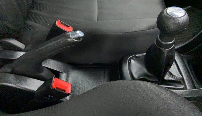 2013 Maruti Swift VDI, Diesel, Manual, 44,253 km, Gear Lever