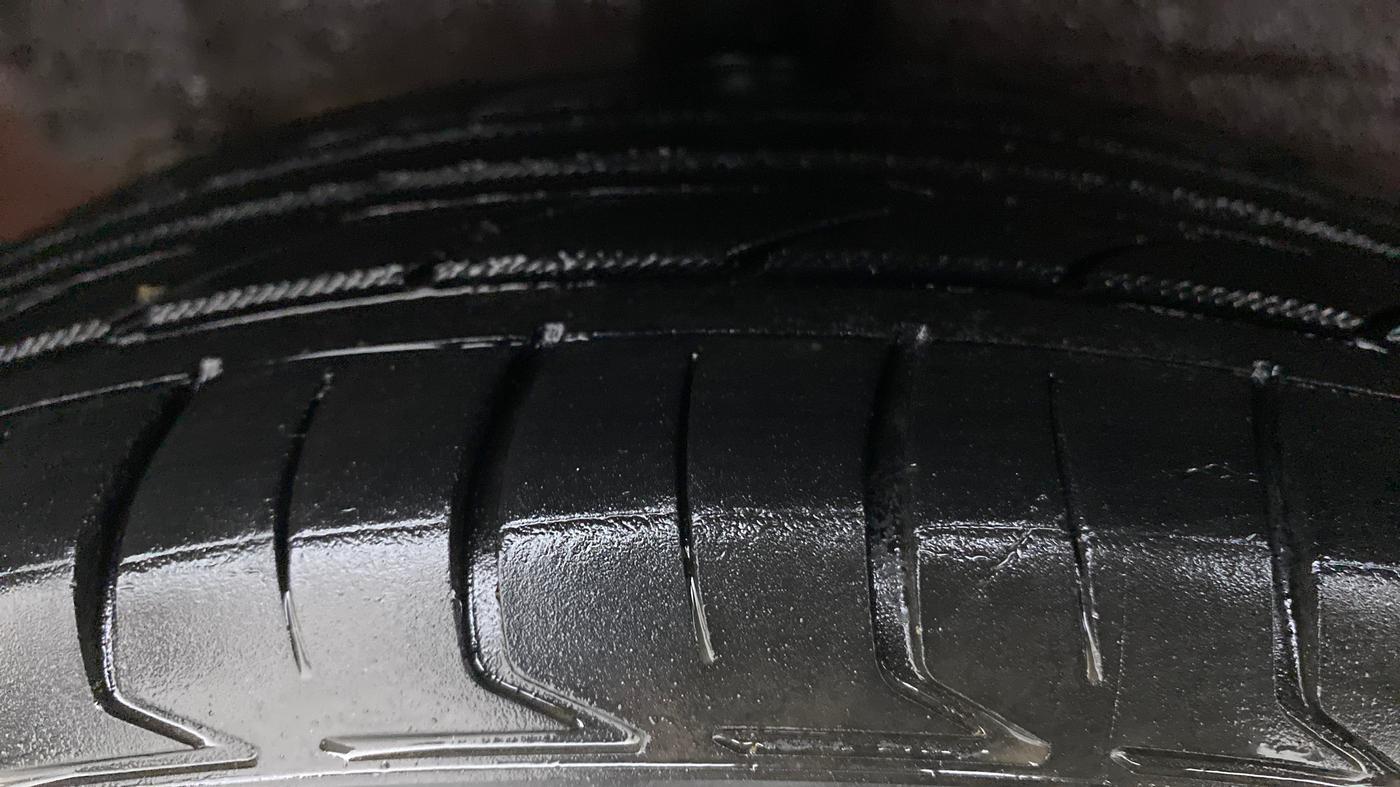 2015 Hyundai Grand i10 ASTA AT 1.2 KAPPA VTVT, Petrol, Automatic, 81,360 km, Right Rear Tyre Tread