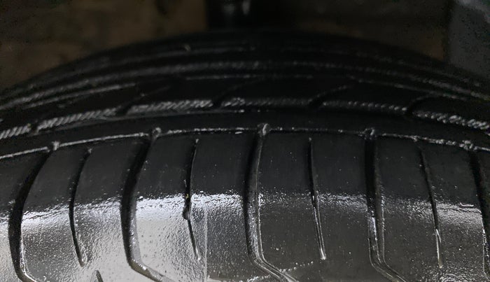 2015 Hyundai Grand i10 ASTA AT 1.2 KAPPA VTVT, Petrol, Automatic, 81,360 km, Right Front Tyre Tread