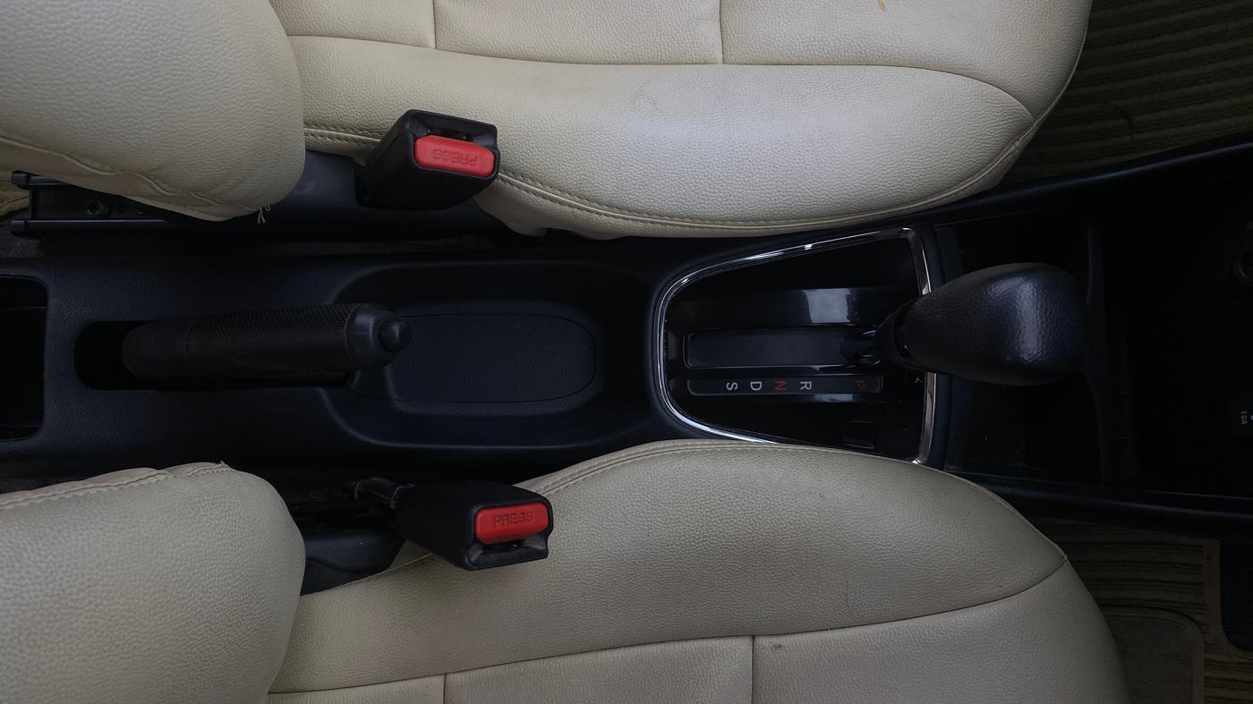 2020 Honda Amaze 1.2L I-VTEC V CVT, Petrol, Automatic, 36,576 km, Gear Lever