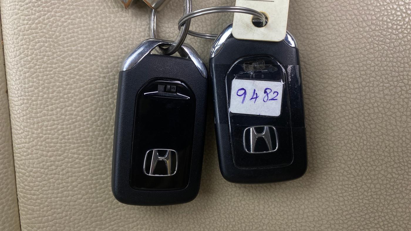 2020 Honda Amaze 1.2L I-VTEC V CVT, Petrol, Automatic, 36,576 km, Key Close Up