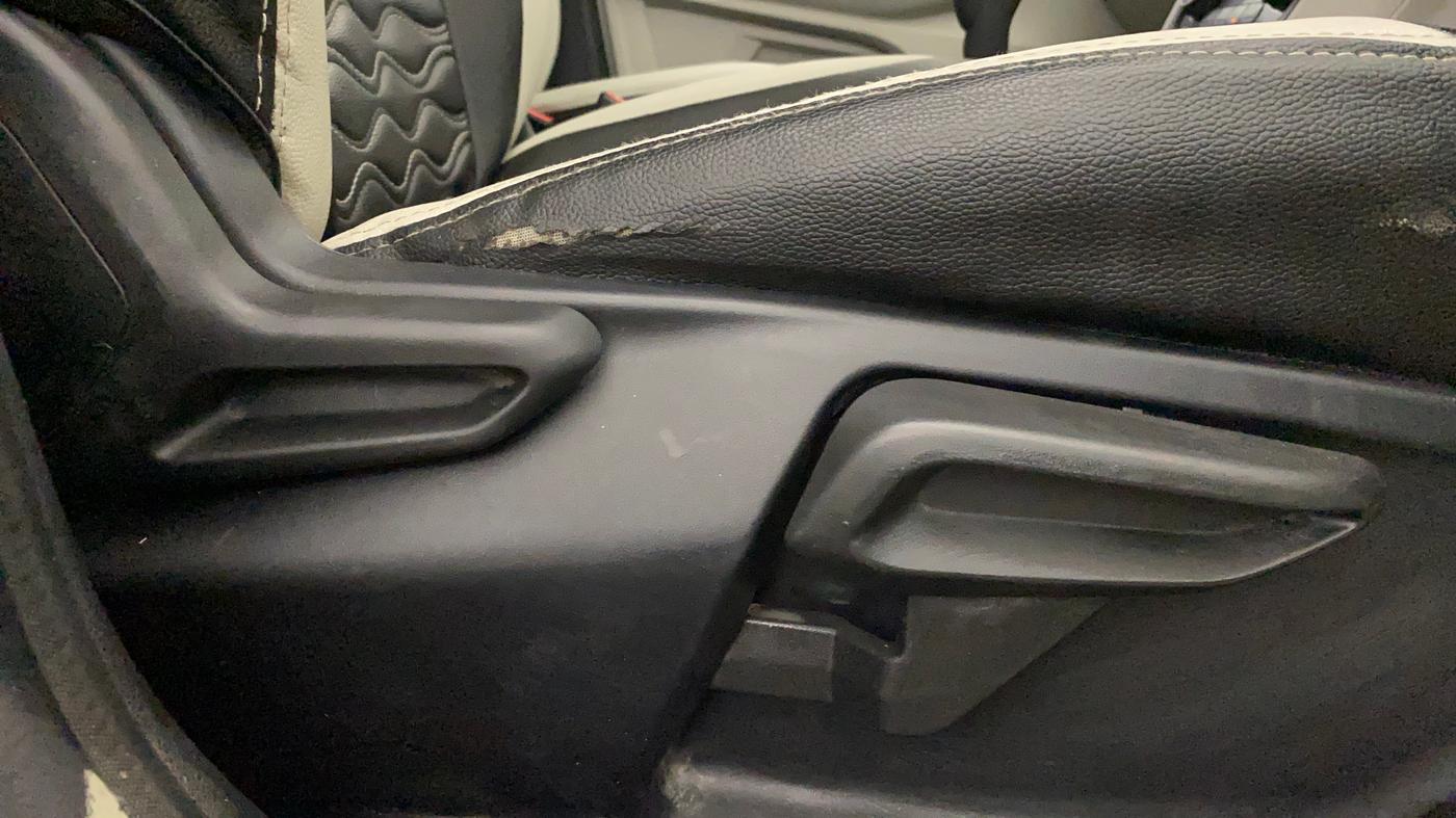 2022 Tata Tiago XZ PLUS CNG, CNG, Manual, 62,730 km, Driver Side Adjustment Panel