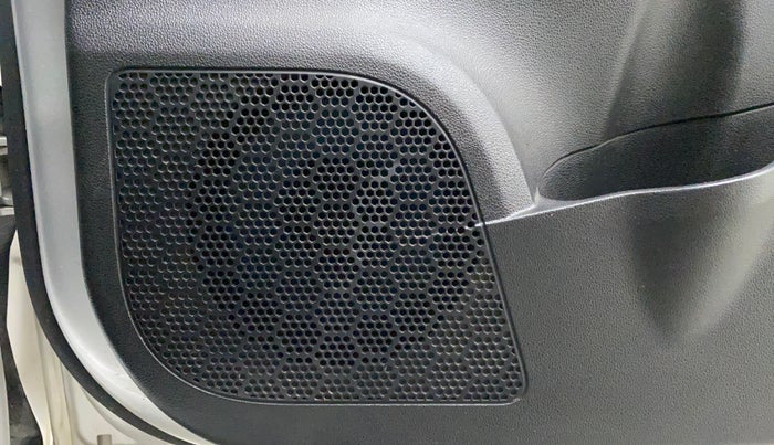 2017 Mahindra KUV 100 NXT K8 P 6 STR, Petrol, Manual, 84,452 km, Speaker