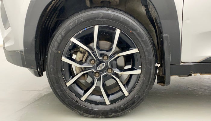 2017 Mahindra KUV 100 NXT K8 P 6 STR, Petrol, Manual, 84,452 km, Left Front Wheel