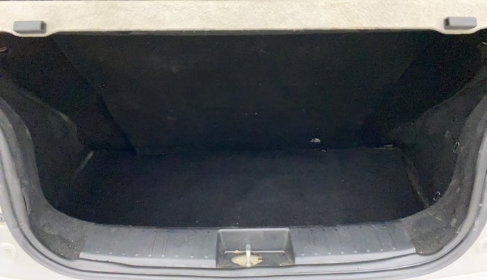 2017 Mahindra KUV 100 NXT K8 P 6 STR, Petrol, Manual, 84,452 km, Boot Inside