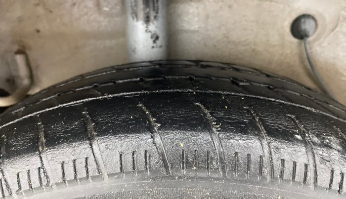2016 Maruti Celerio VXI AMT (O), Petrol, Automatic, 61,944 km, Right Rear Tyre Tread