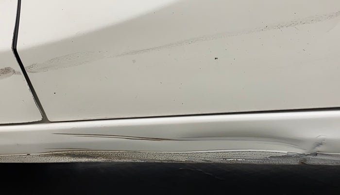 2015 Honda Jazz 1.2L I-VTEC V AT, Petrol, Automatic, 97,050 km, Left running board - Slightly dented