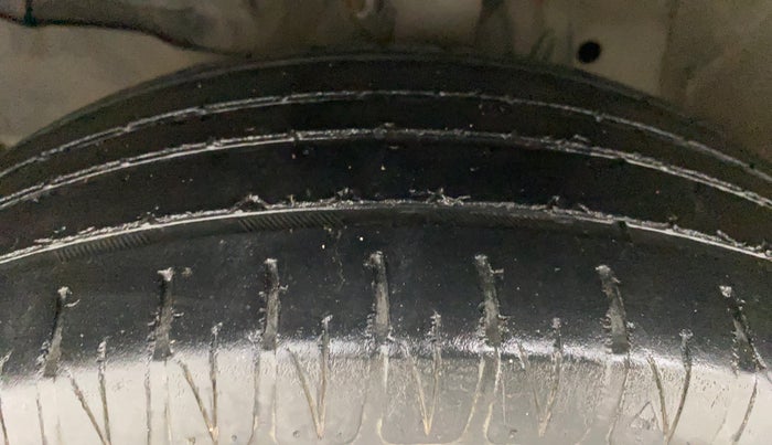 2015 Honda Jazz 1.2L I-VTEC V AT, Petrol, Automatic, 97,050 km, Left Front Tyre Tread