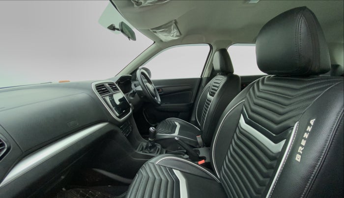 2020 Maruti Vitara Brezza VXI, Petrol, Manual, 14,902 km, Right Side Front Door Cabin