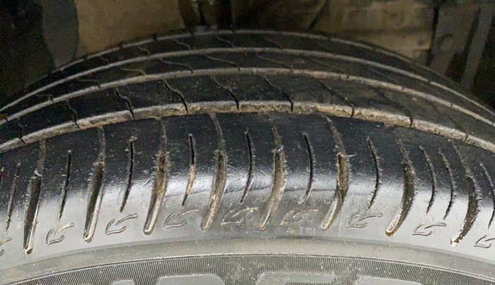 2020 Maruti Vitara Brezza VXI, Petrol, Manual, 14,902 km, Right Front Tyre Tread