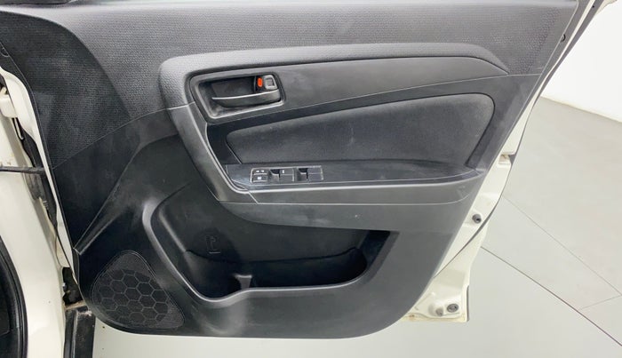 2020 Maruti Vitara Brezza VXI, Petrol, Manual, 14,902 km, Driver Side Door Panels Control