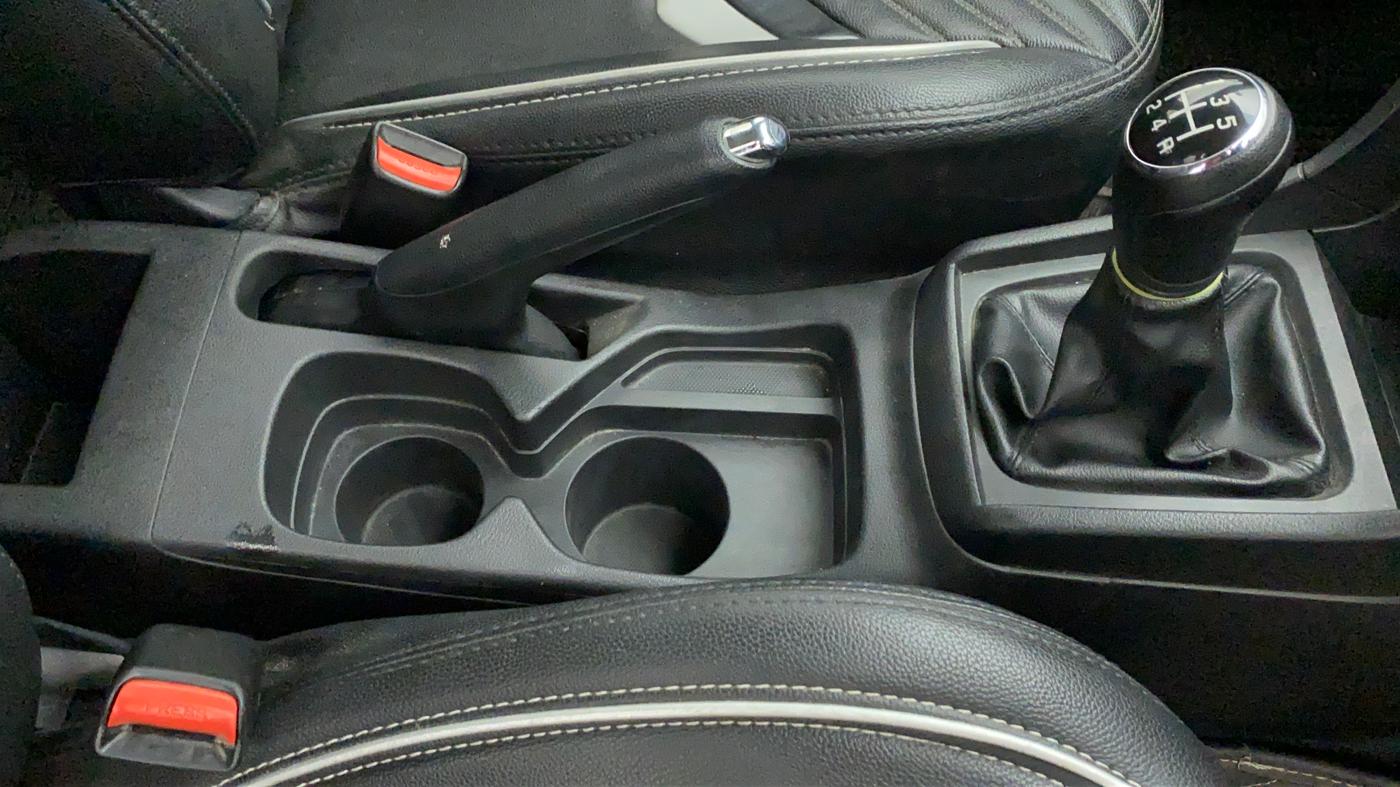 2020 Maruti Vitara Brezza VXI, Petrol, Manual, 14,902 km, Gear Lever