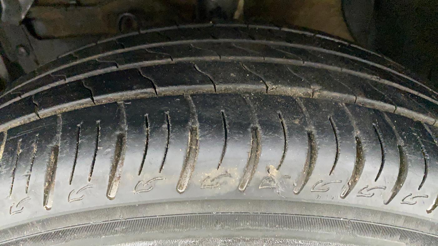 2020 Maruti Vitara Brezza VXI, Petrol, Manual, 14,902 km, Left Front Tyre Tread