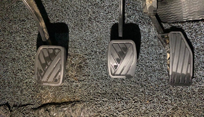 2021 Maruti Baleno DELTA PETROL 1.2, Petrol, Manual, 48,436 km, Pedals