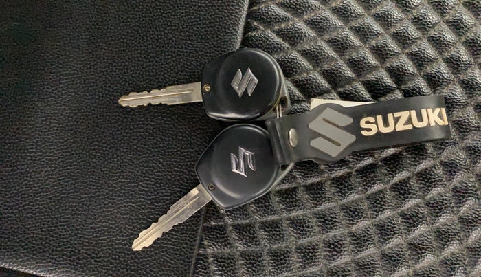 2021 Maruti Baleno DELTA PETROL 1.2, Petrol, Manual, 48,436 km, Key Close Up