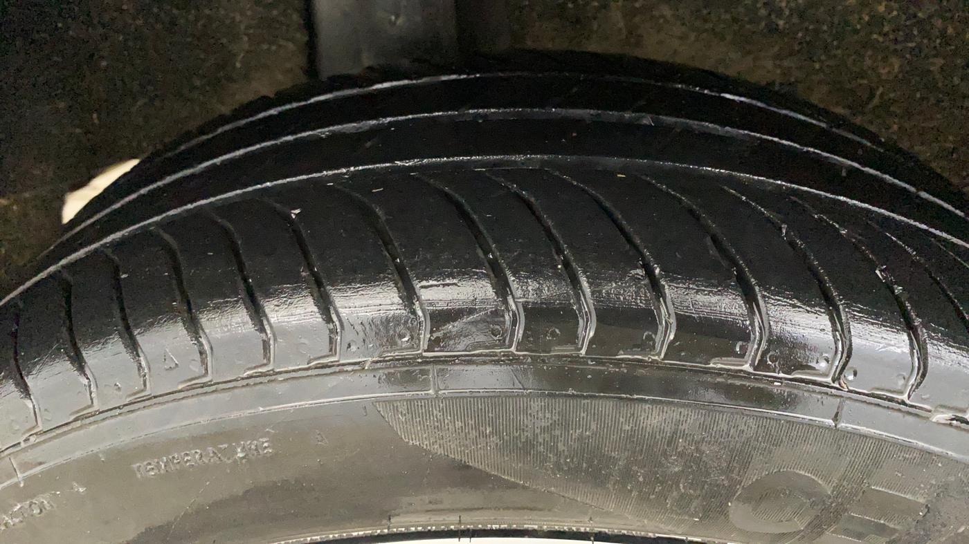 2021 Maruti Baleno DELTA PETROL 1.2, Petrol, Manual, 48,436 km, Right Rear Tyre Tread
