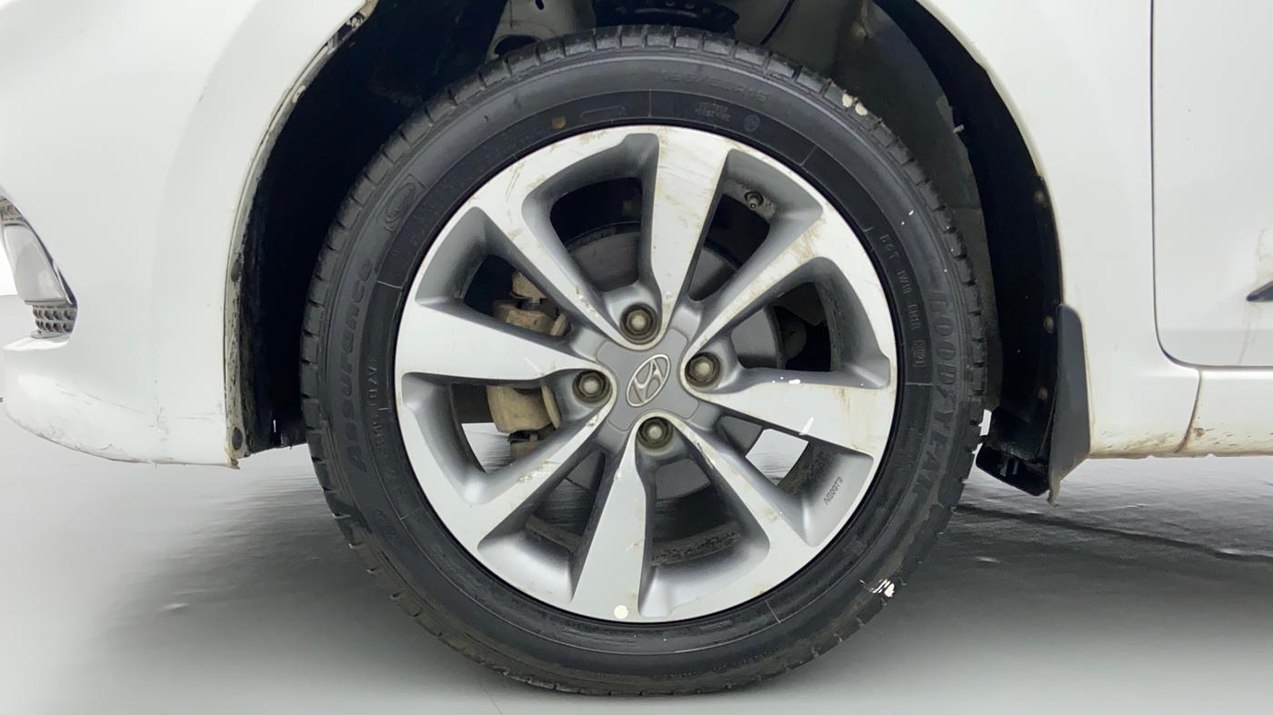 2017 Hyundai Elite i20 ASTA 1.2 (O), Petrol, Manual, 40,212 km, Left Front Wheel