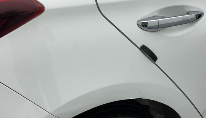 2017 Hyundai Elite i20 ASTA 1.2 (O), Petrol, Manual, 40,212 km, Right quarter panel - Minor scratches
