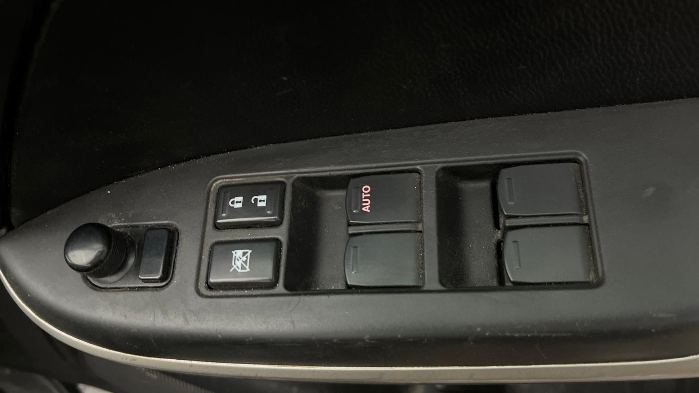 2017 Maruti Baleno ZETA PETROL 1.2, Petrol, Manual, 82,441 km, Driver Side Door Panels Control