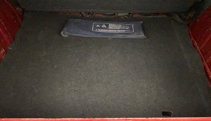 2017 Renault Kwid RXT 1.0 AMT, Petrol, Automatic, 72,056 km, Boot Inside