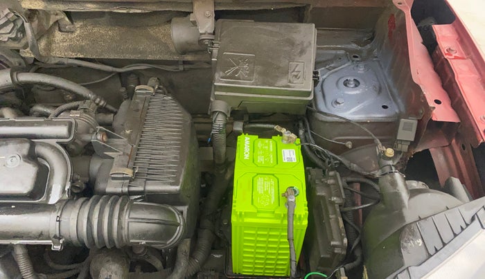 2017 Renault Kwid RXT 1.0 AMT, Petrol, Automatic, 72,056 km, Engine View - Left