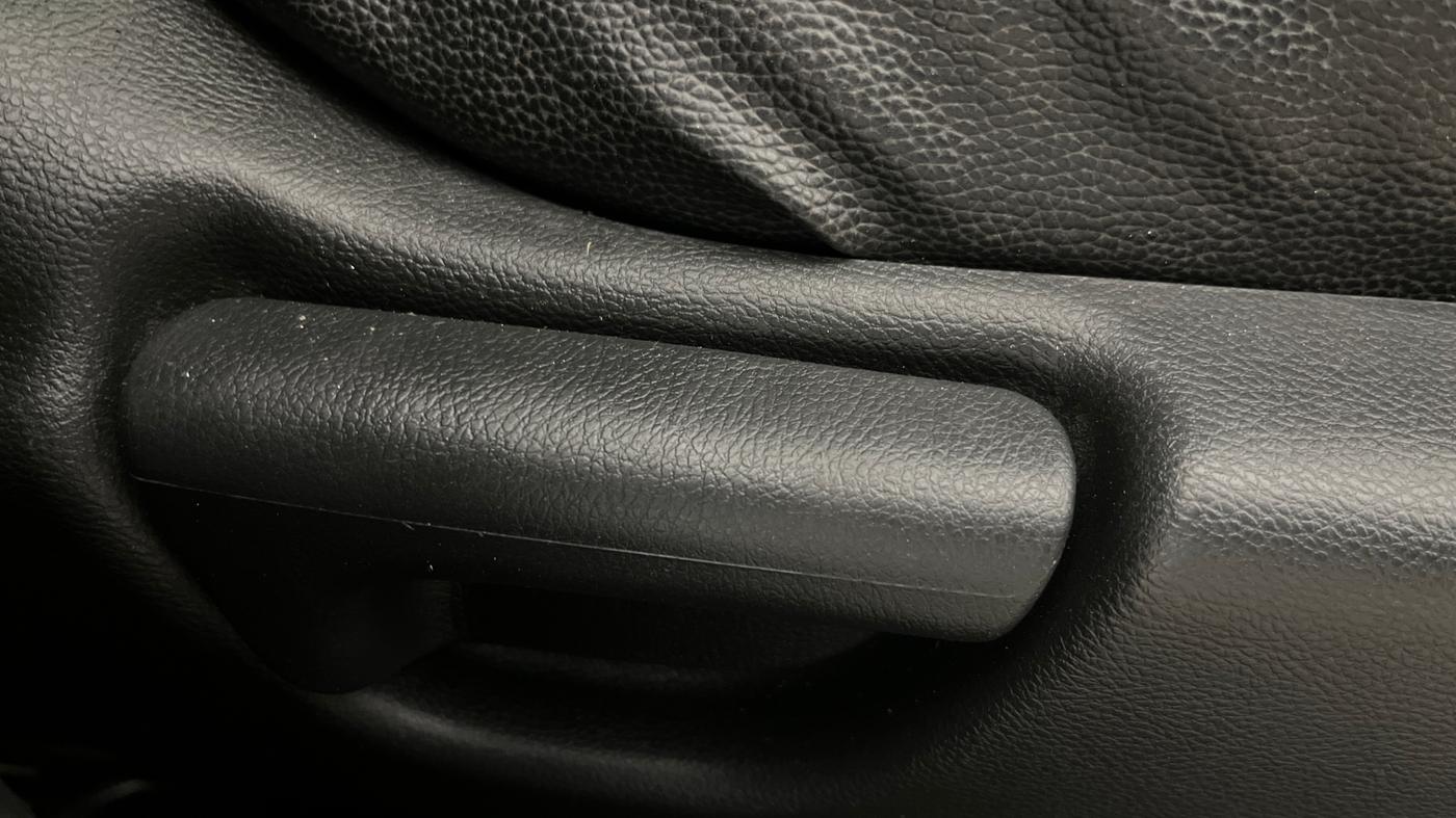2016 Honda Jazz 1.2L I-VTEC S AT, Petrol, Automatic, 61,248 km, Driver Side Adjustment Panel