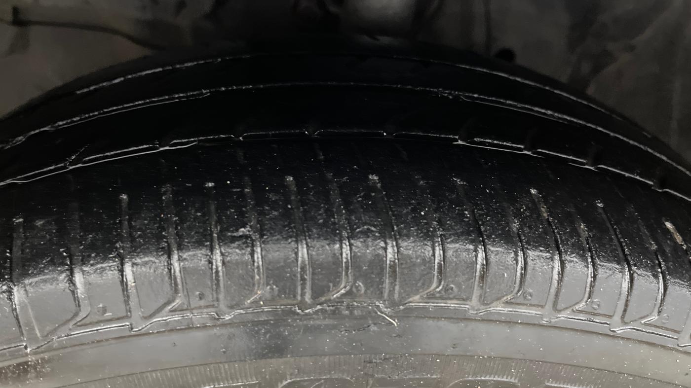 2016 Honda Jazz 1.2L I-VTEC S AT, Petrol, Automatic, 61,248 km, Left Front Tyre Tread