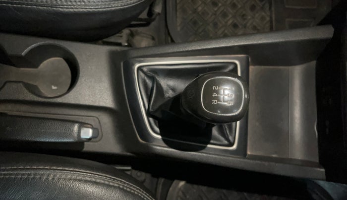 2017 Hyundai Elite i20 ASTA 1.2, Petrol, Manual, 74,148 km, Gear Lever