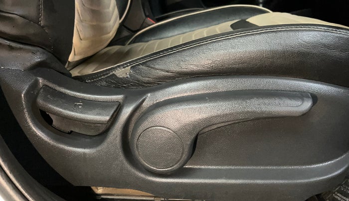 2017 Hyundai Elite i20 ASTA 1.2, Petrol, Manual, 74,148 km, Driver Side Adjustment Panel