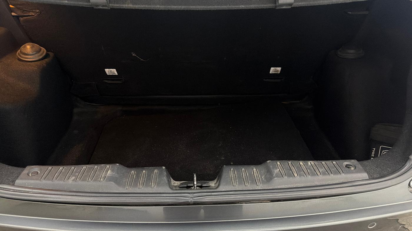 2022 Tata ALTROZ XT PETROL, Petrol, Manual, 57,572 km, Boot Inside