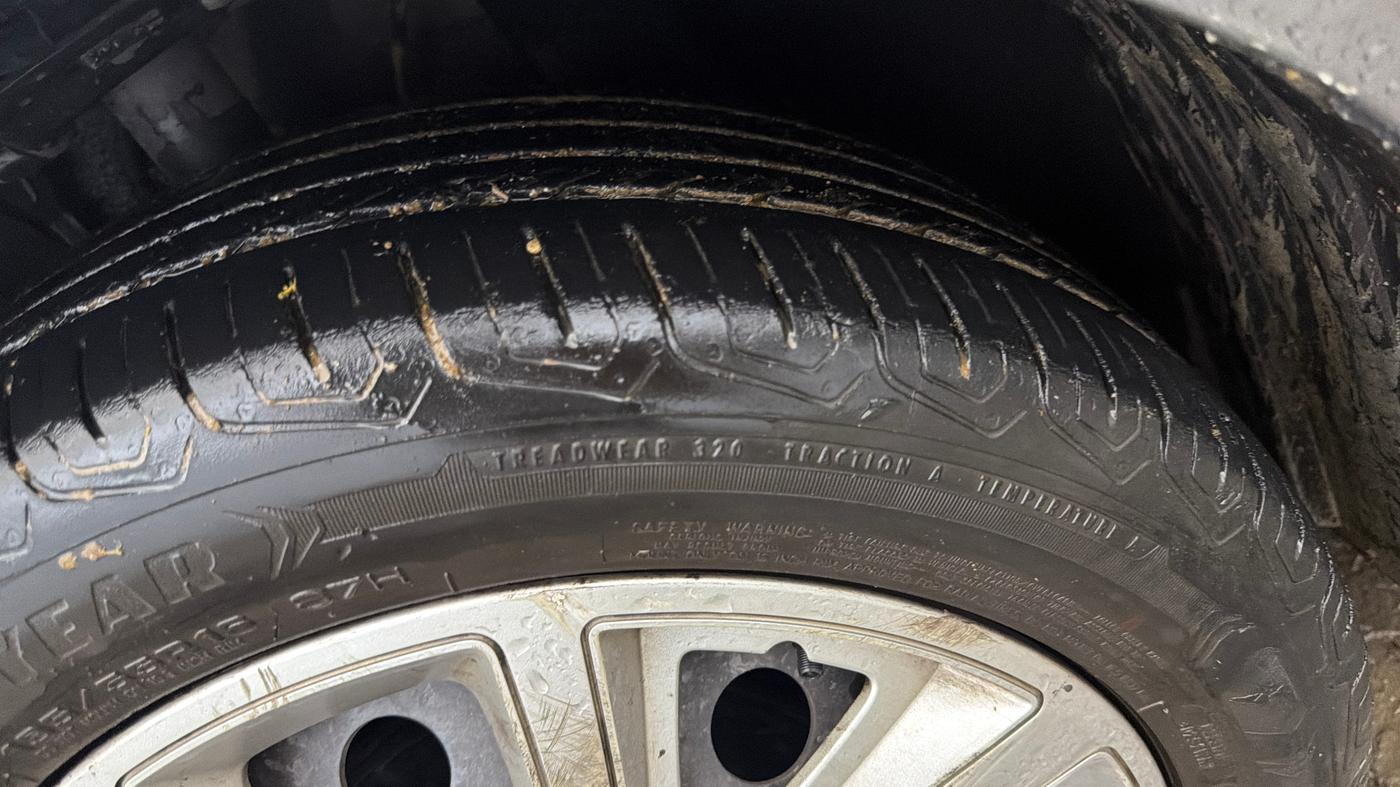 2022 Tata ALTROZ XT PETROL, Petrol, Manual, 57,572 km, Left Front Tyre Tread