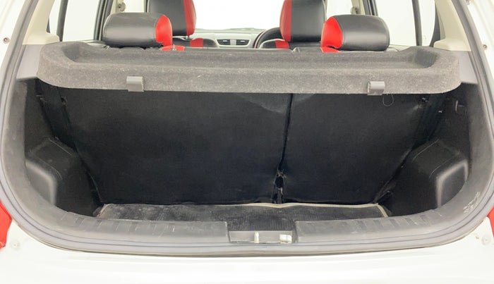 2015 Maruti Swift VXI, Petrol, Manual, 32,092 km, Boot Inside