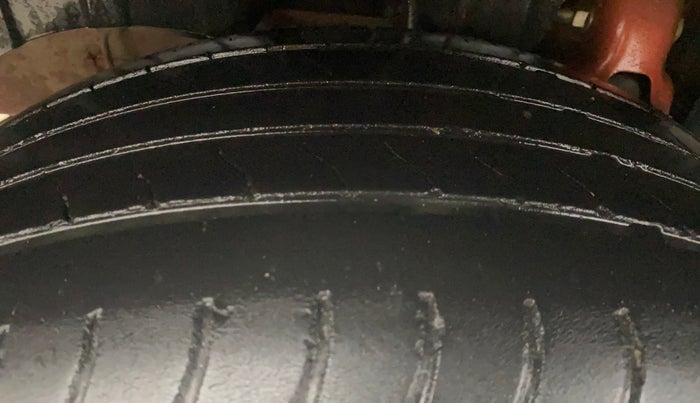 2019 Mahindra XUV300 W8 1.2 PETROL, Petrol, Manual, 58,517 km, Right Rear Tyre Tread