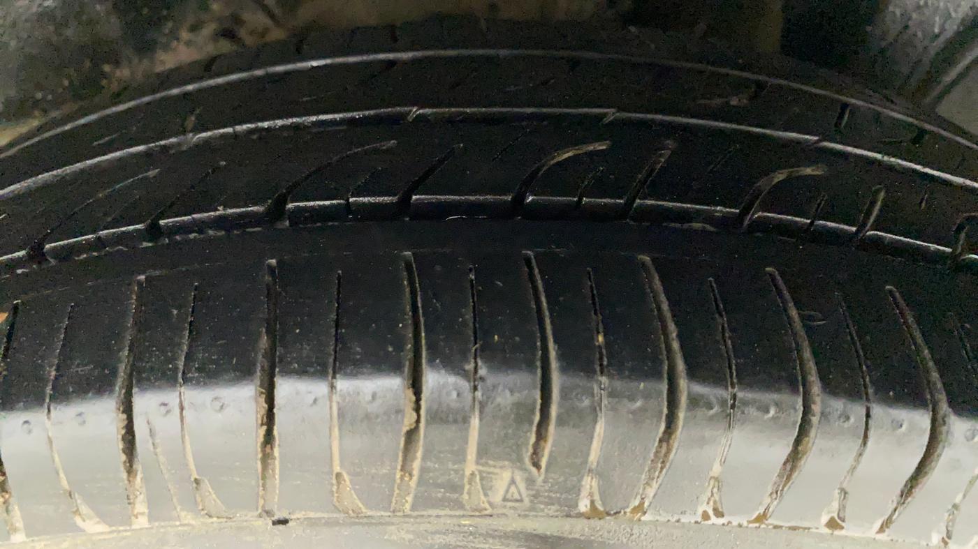 2021 Hyundai NEW SANTRO SPORTZ EXECUTIVE MT CNG, CNG, Manual, 89,396 km, Left Rear Tyre Tread