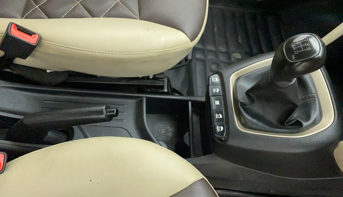 2021 Hyundai NEW SANTRO SPORTZ EXECUTIVE MT CNG, CNG, Manual, 89,396 km, Gear Lever