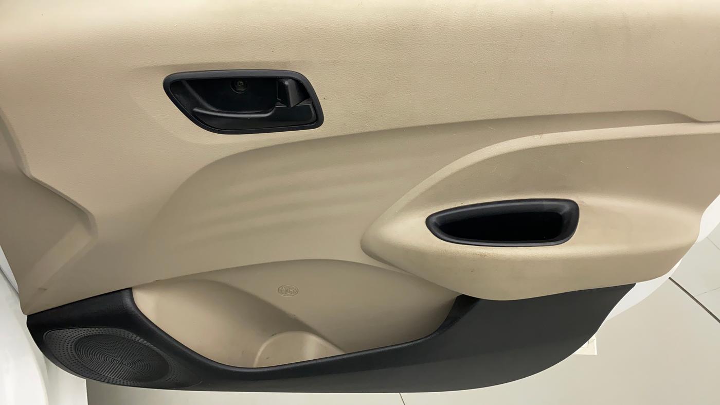 2021 Hyundai NEW SANTRO SPORTZ EXECUTIVE MT CNG, CNG, Manual, 89,396 km, Driver Side Door Panels Control