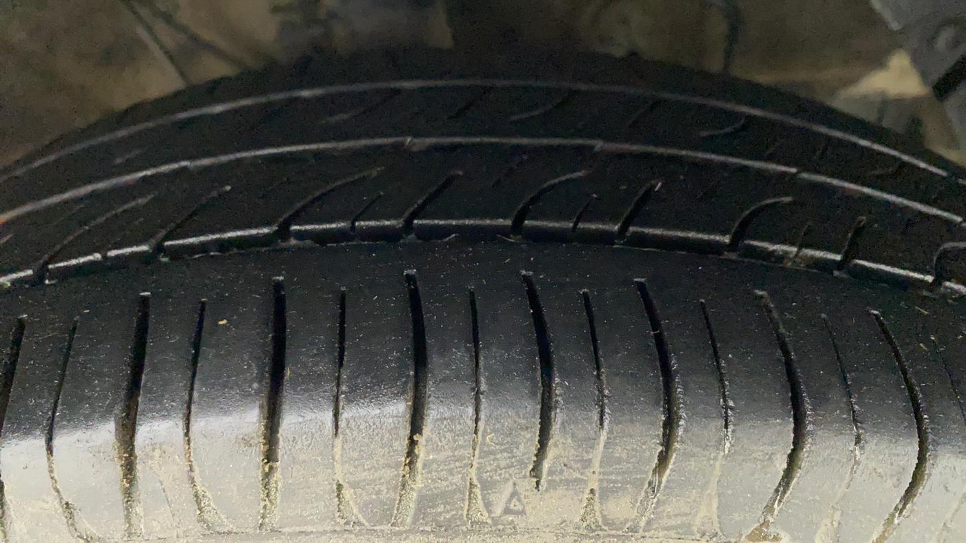 2021 Hyundai NEW SANTRO SPORTZ EXECUTIVE MT CNG, CNG, Manual, 89,396 km, Right Front Tyre Tread