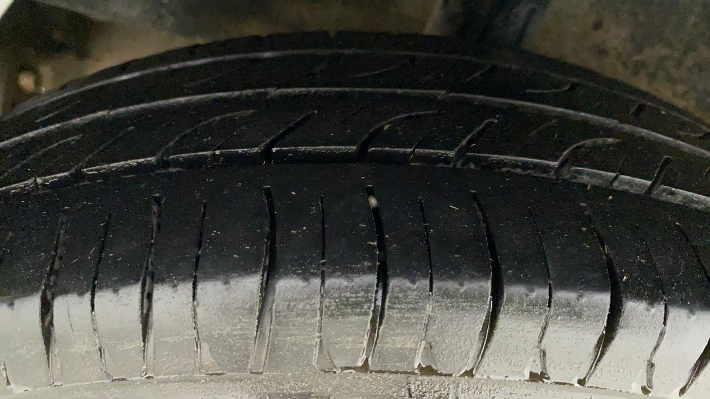 2021 Hyundai NEW SANTRO SPORTZ EXECUTIVE MT CNG, CNG, Manual, 89,396 km, Right Rear Tyre Tread
