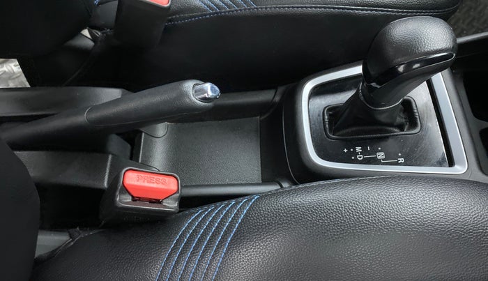 2018 Maruti Swift ZXI + AMT, Petrol, Automatic, 94,642 km, Gear Lever