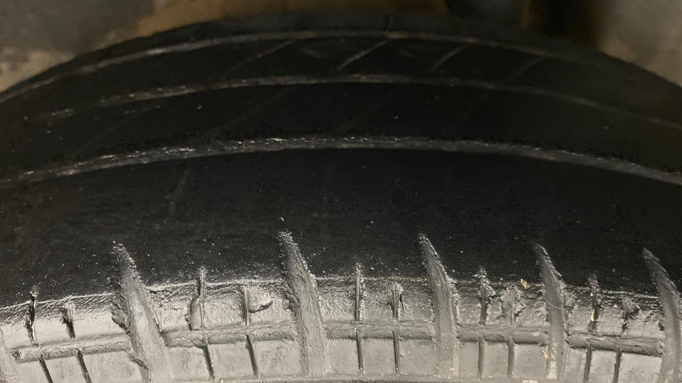 2010 Maruti Ritz VXI, Petrol, Manual, 48,079 km, Left Rear Tyre Tread