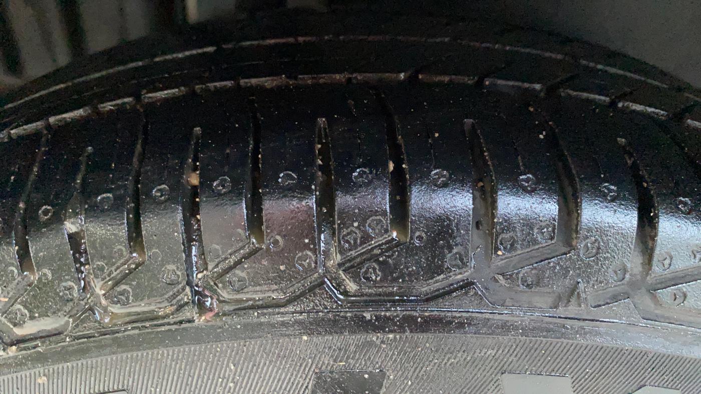 2014 Maruti Swift Dzire LXI, CNG, Manual, 67,340 km, Right Rear Tyre Tread