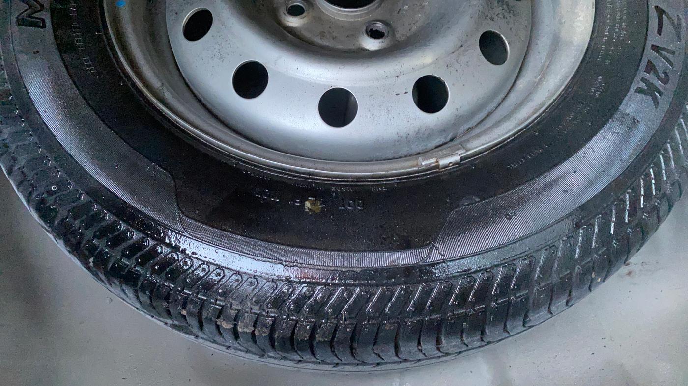 2014 Maruti Swift Dzire LXI, CNG, Manual, 67,340 km, Spare Tyre